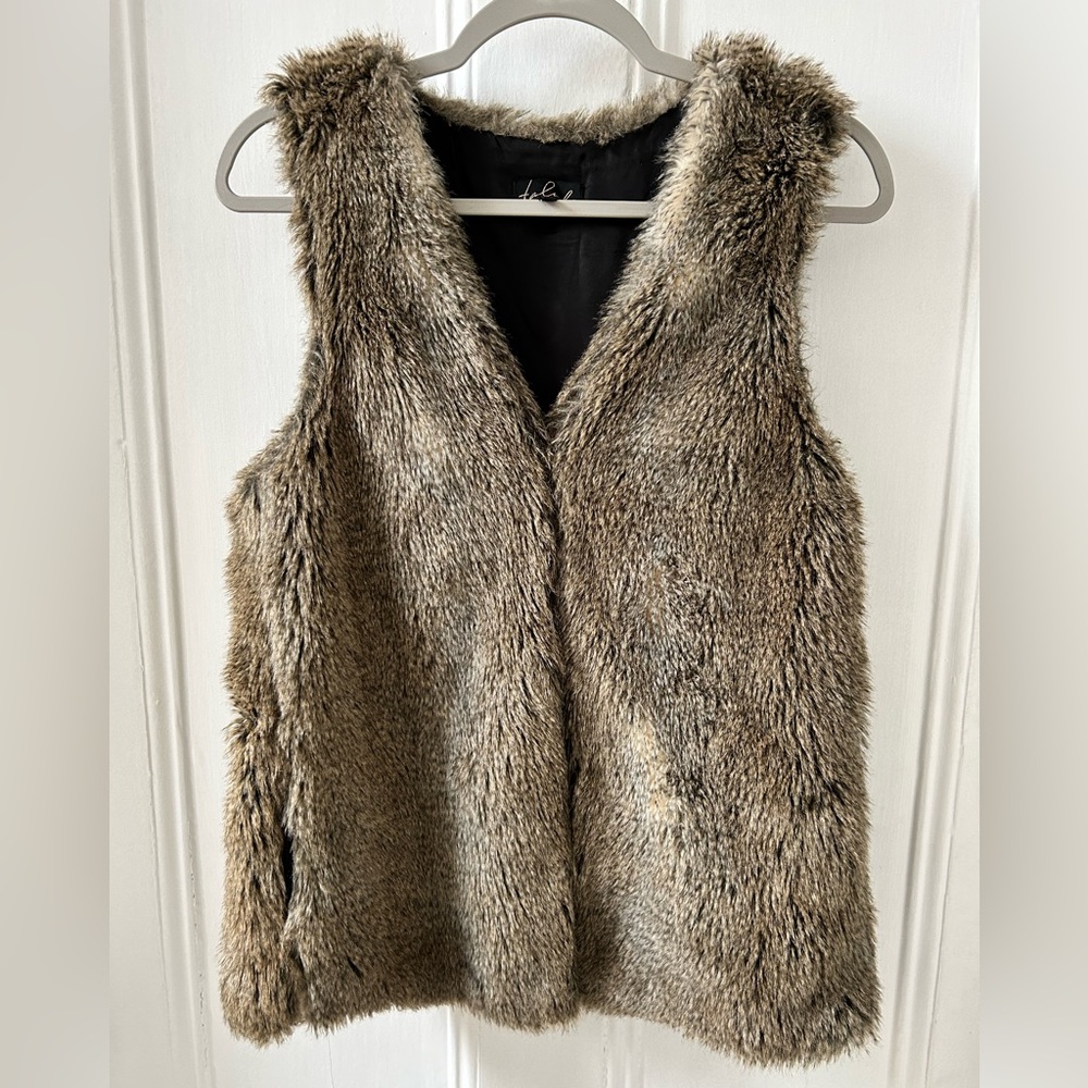 Talula Faux Fur Vest (medium)